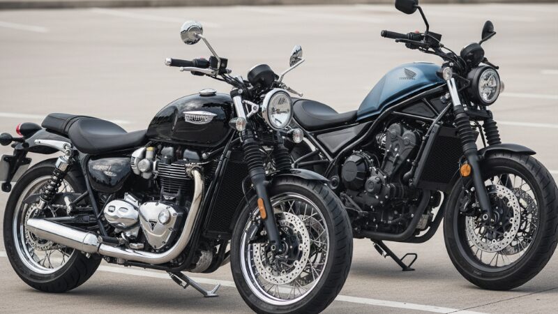 並んで比較されるトライアンフ スピードマスターとホンダ レブル1100