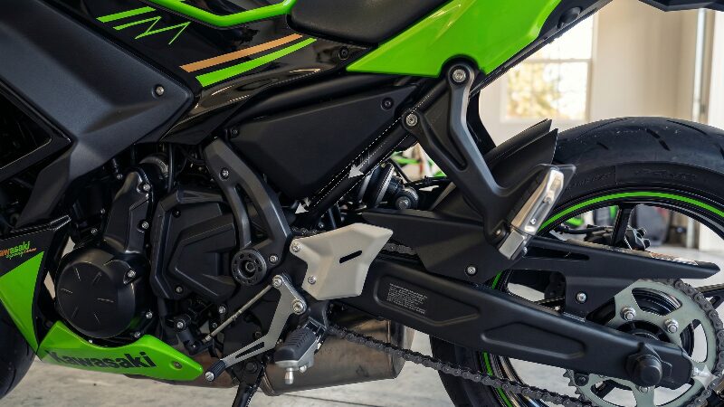 Ninja 650のリアサスペンションと、荷重による沈み込み